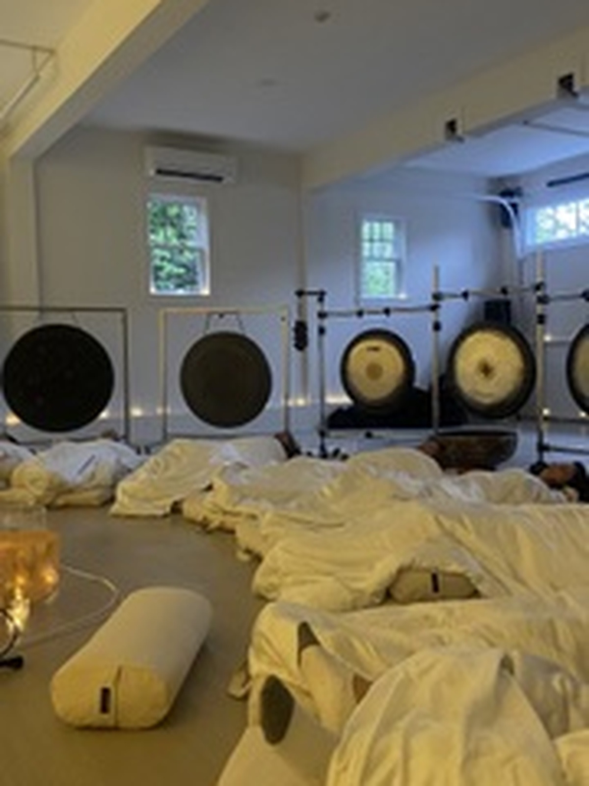 Gong room prepared for ceremony